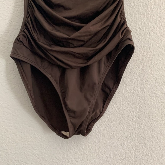 La Blanca by Rod Beattie Brown One Piece Bathing Suit size 8 Flattering - Picture 4 of 11